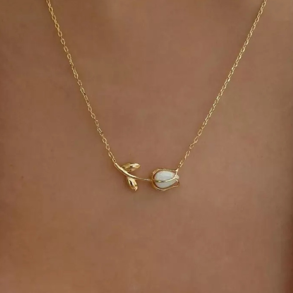 2/$10 NEW! Flower Pendant Necklace Boho Cute Dainty Summer Gold Opal